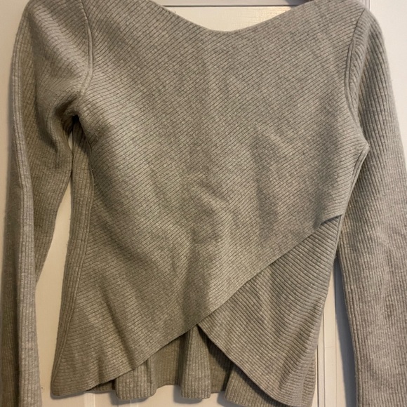Aritzia Babaton Shirt - Picture 2 of 2